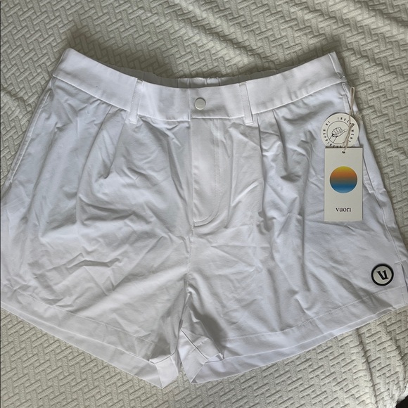 Vuori Pants - Vuori White Solar Performance Athletic Shorts, new
